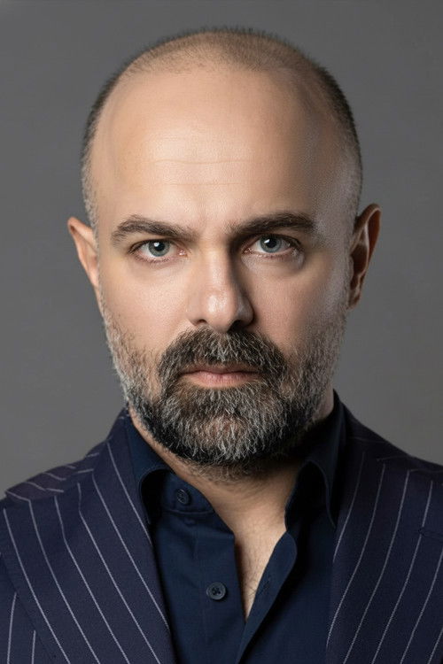 Podobny aktor do Deric Augustine: Erkan Avcı