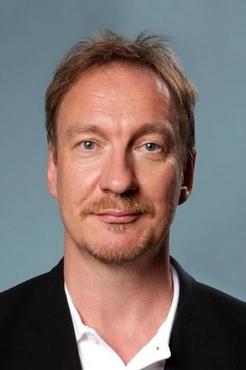 Podobny aktor do Patrick John Flueger: David Thewlis