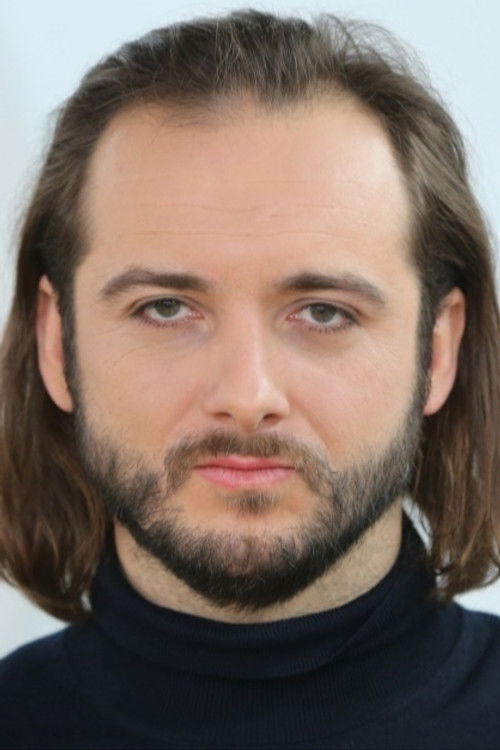 Michał Żurawski jako Hubert Niedziela w obsadzie Ołowiane dzieci