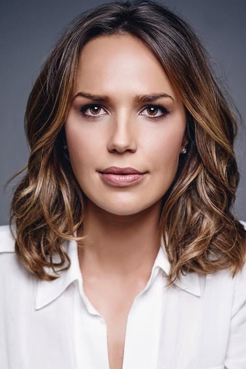Podobny aktor do Andrew Santino: Arielle Kebbel