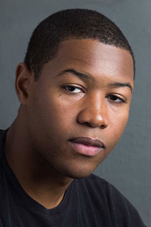 Podobny aktor do Lisseth Chavez: Luke Tennie