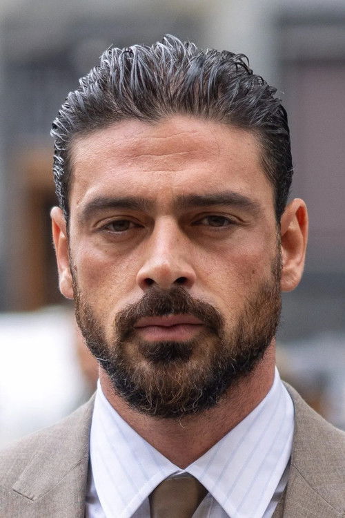 Podobny aktor do Alyssa Diaz: Michele Morrone