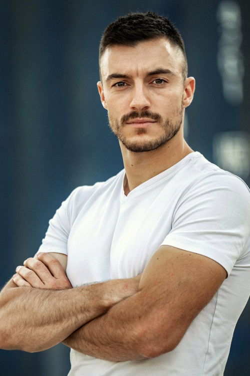 Podobny aktor do Levon Hawke: Bryan Vigier