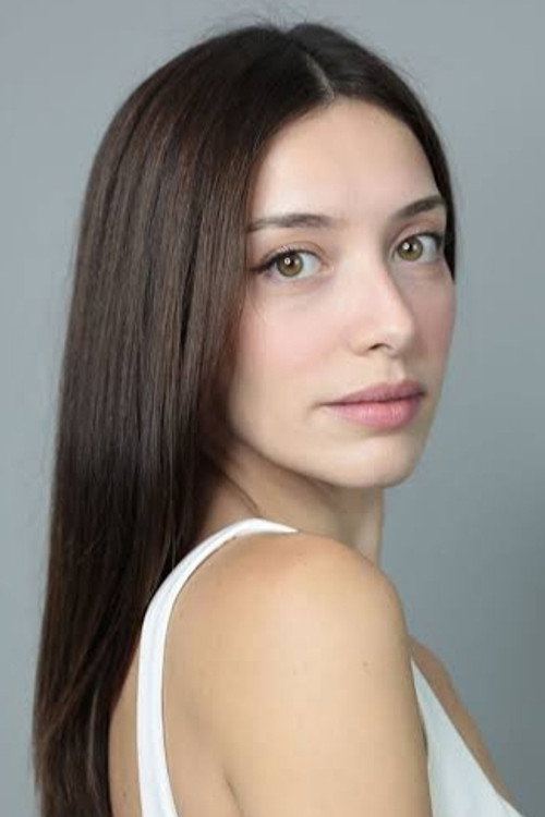 Podobny aktor do Ellen Burstyn: Dilaray Yeşilyaprak