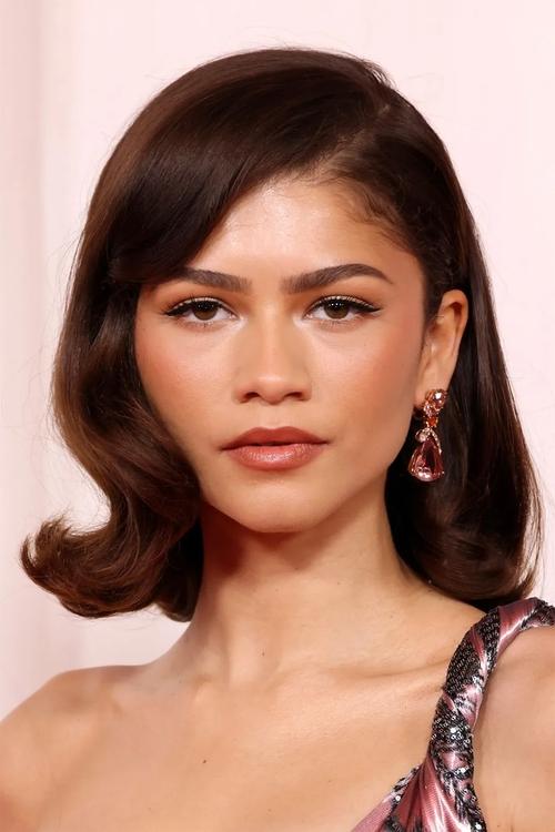 Zendaya jako Rue Bennett w obsadzie Euforia